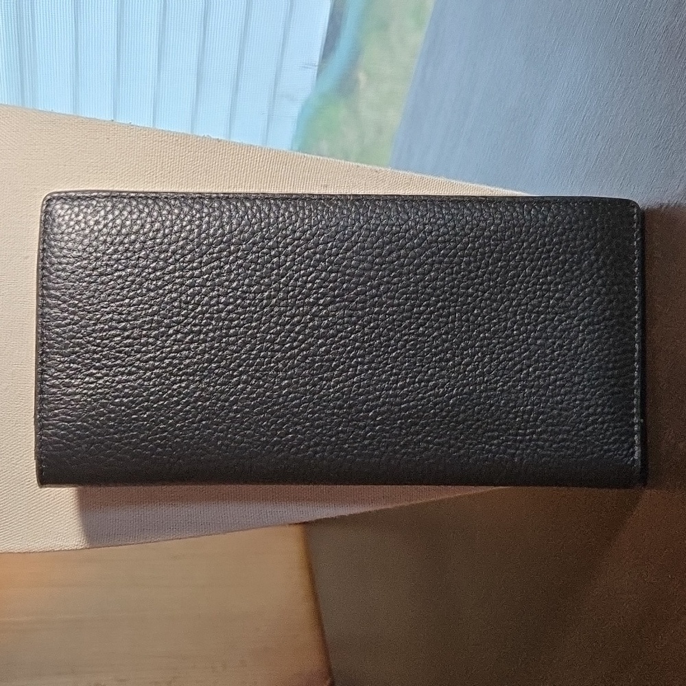 Lavemi  Black Textured Leather Wallet
